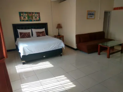 Homestay Anggrek Hotel di Pakuwon
