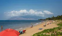 Maui Coast Hotel - Beach