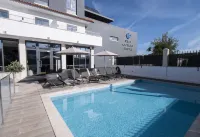 Villa Caparica Hostel - Pools