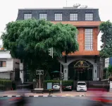 Barito Mansion Hotels near Pasar Mayestik