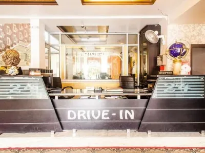 Drive in 24 Hotel and Resto Hotels near Gurhatti Chauraha