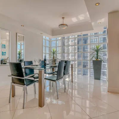 Bel Air on Broadbeach - Official Hotels near Mermaid Waters
