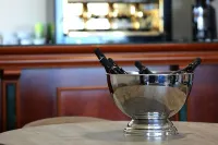 Hôtel Restaurant les Pielettes Hotels in Châteauneuf-les-Martigues
