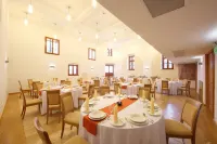 Hotel Historia Malomkert - 朝食