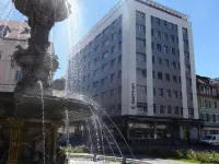 Hotel Fleur-De-Lys Hotels near Rochers des Sommetres