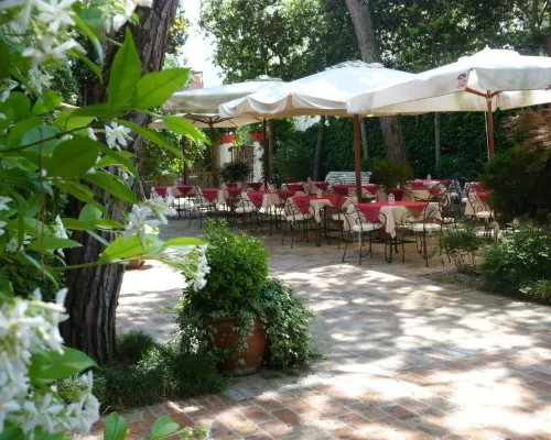 Hotel la Meridiana Exterior Photos