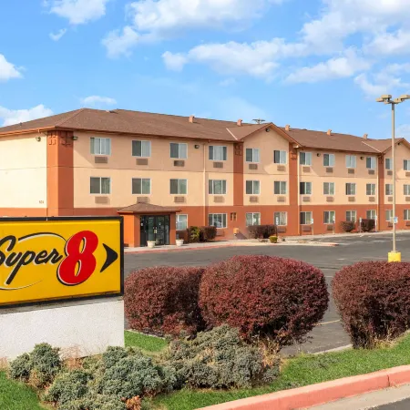 Super 8 by Wyndham the Dalles or