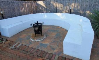 Linga Longa Guest House