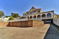 Albion Manor