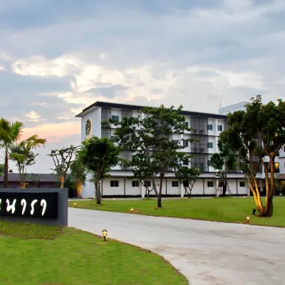 Pannara Hotel Hotels near King's Narai Palace