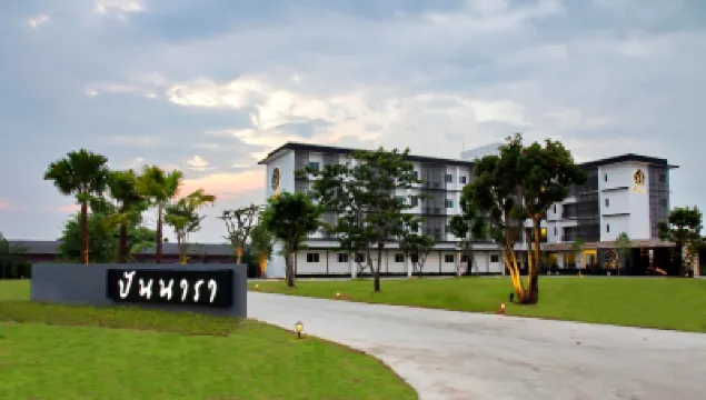 Pannara Hotel Hotel in zona Palazzo King's Narai