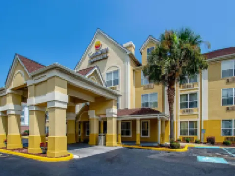 Comfort Inn & Suites Santee I-95 Hotels in Santee