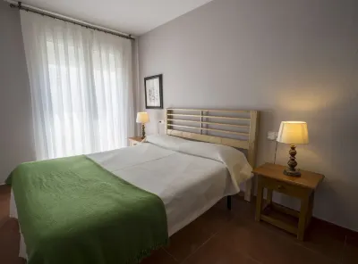 Apartments Mar de Tossa Hotels near Vila Vella (Old Town)