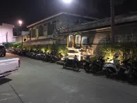 AP Apartment om Noi Hotels in Krathum Baen District