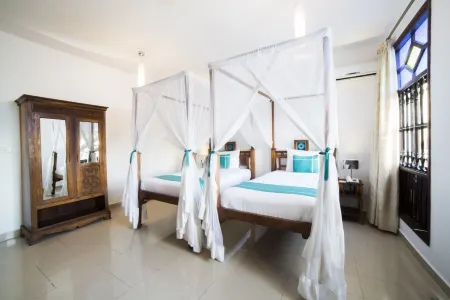 Maru Maru Hotel