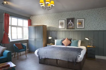 The Ostrich Inn Colnbrook London Heathrow
