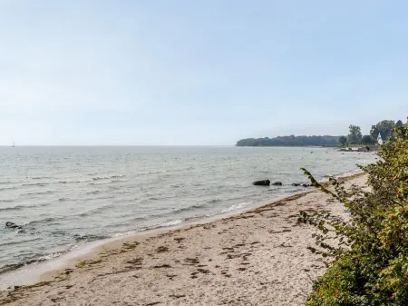 "Ilkka" - 175m from the Sea Отели в г. Rodvig Stevns