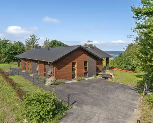 "Andri" - 600m to the Fjord Hotels in Logstor