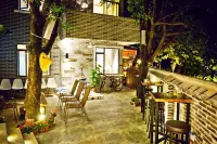 Xixi Inn (Guilin Two Rivers and Four Lakes Elephant Trunk Hill Scenic Area Branch