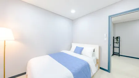 Daebudo the White Pool Villa Отели рядом с достопримечательностью «365 대부도 캠핑시티»