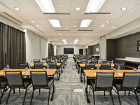 Hyatt Place Fresno Hotels in Fresno