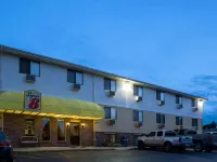 Super 8 by Wyndham Omaha NE ファン プレックス周辺のホテル
