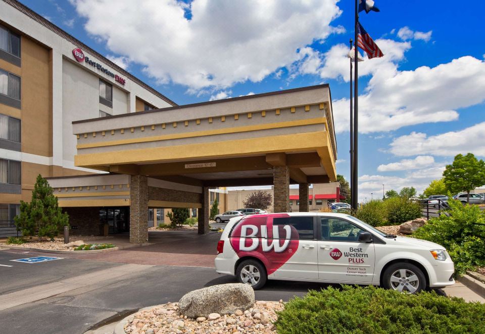 2. 힐튼 덴버 테크..