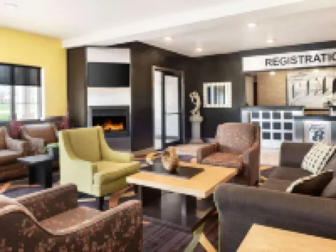 亞克朗-格林-尤寧敦速8酒店 格林酒店