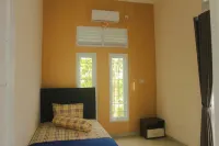 Alas Djati Guest House - 1 rumah GOR 바닥 주변 호텔