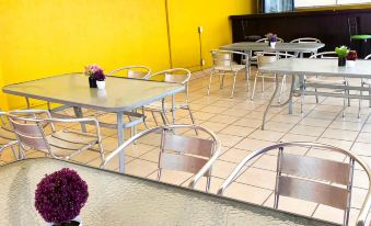 Hotel Amigo Suites