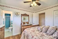 Bristol Retreat w/ Creek Access: 2 Mi to Dtwn - 3-Star