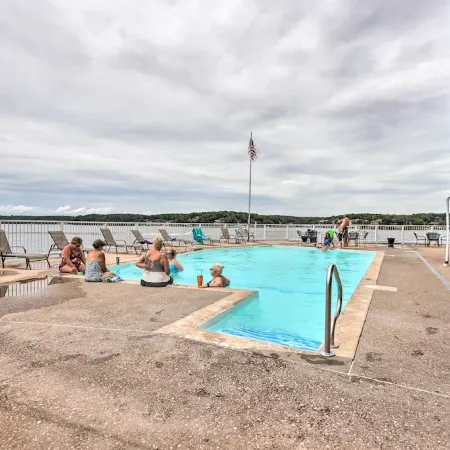 Beach & Pool Access: Lake of the Ozarks Condo!