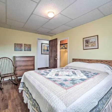 Walkable St Ignace Condo w/ Lake Huron Views