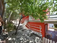 Jelena Hotels in Cesarica