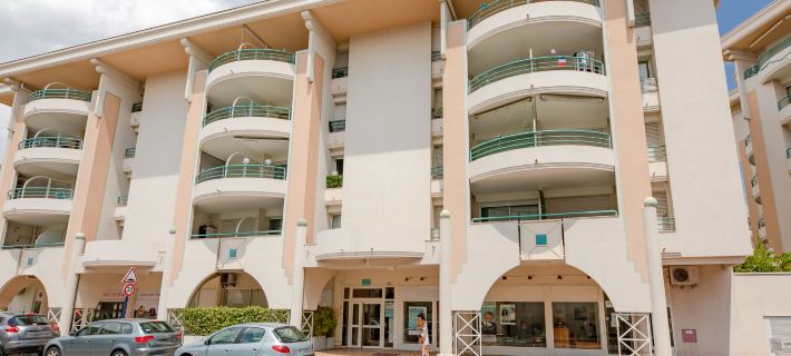 Le Cesarée Hotels in Frejus