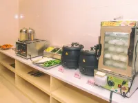 VX Hotel (Wuzhou High-Speed Railway South Station Canghai Park) - พร้อมอาหารเช้า