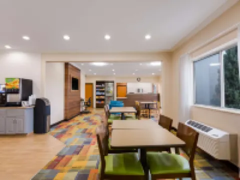 AmericInn by Wyndham Minot Hoteles en Minot