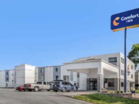 Comfort Inn Hotels near Redemptorist Catholic Church