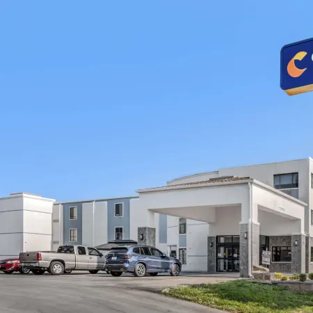 Comfort Inn Отели рядом с достопримечательностью «Стадион «Эрроухед»»