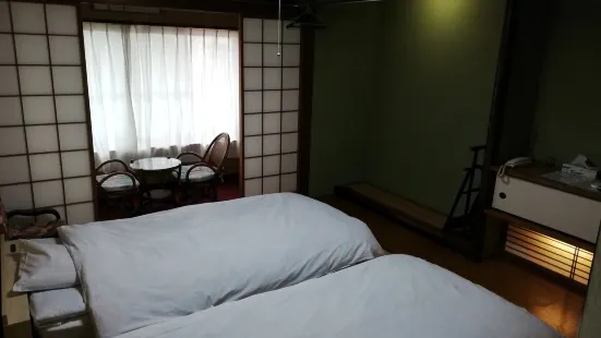 Tokuzushi Ryokan