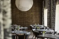 Le Montrachet - breakfast