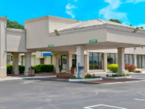 科尼爾斯6號汽車旅館 科尼爾斯酒店