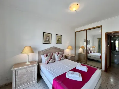 Quarteira Elegant with Pool by Homing Các khách sạn ở Quarteira