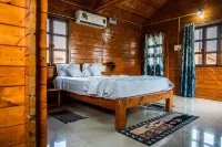 Leo Wooden Resort Hotels in Koppal