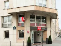 Ibis Paris Brancion Parc des Expositions 15ème Hotels near Buste d'Emile Decroix
