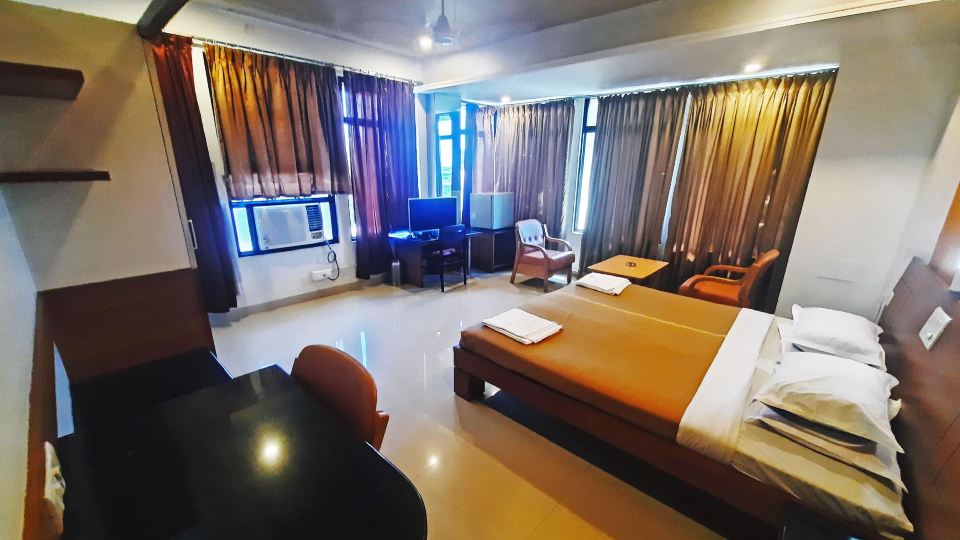 Hotel Sanman Deluxe