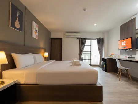 B2 Lampang Boutique & Budget Hotel Отели рядом с достопримечательностью «Wat Chedi Sao Lang»