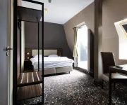 Amsterdam Lake Hotel