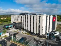 Ibis Lunel Petite Camargue Hotel a Aimargues