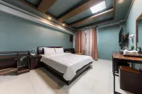 Changwon Palyong-Dong Days Hotels near Changwon Station